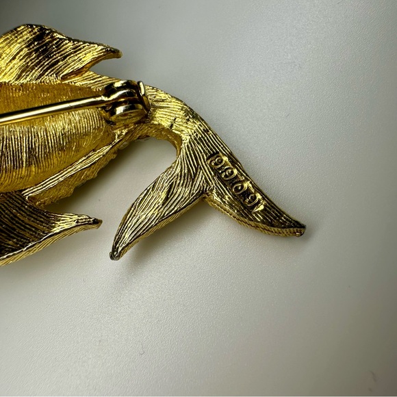 SIGNED high-end costume jewelry Boucher Crown Trifari Vendomme (Coro) ⚠️AS IS⚠️ - Picture 13 of 16